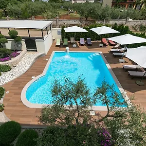  Apartment Birikina With Pool